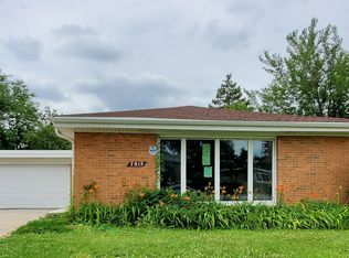 7815 Golf Rd, Morton Grove, IL 60053