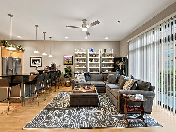 4th image of 615 W Main St APT 208