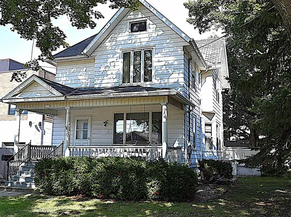 1310 Jackson St, Oshkosh, WI 54901