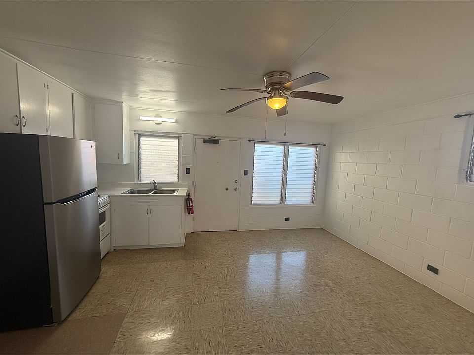 1st image of 166 Lakeview Cir #A
