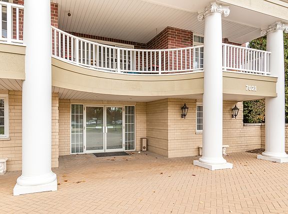 2nd image of 7021 W Touhy Ave APT 510