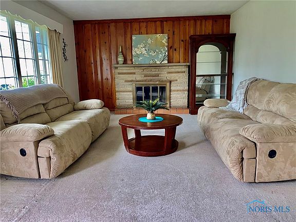 3rd image of 225 Tecumseh Dr