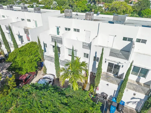 822 NE 19th Avenue #822, Fort Lauderdale, FL 33304