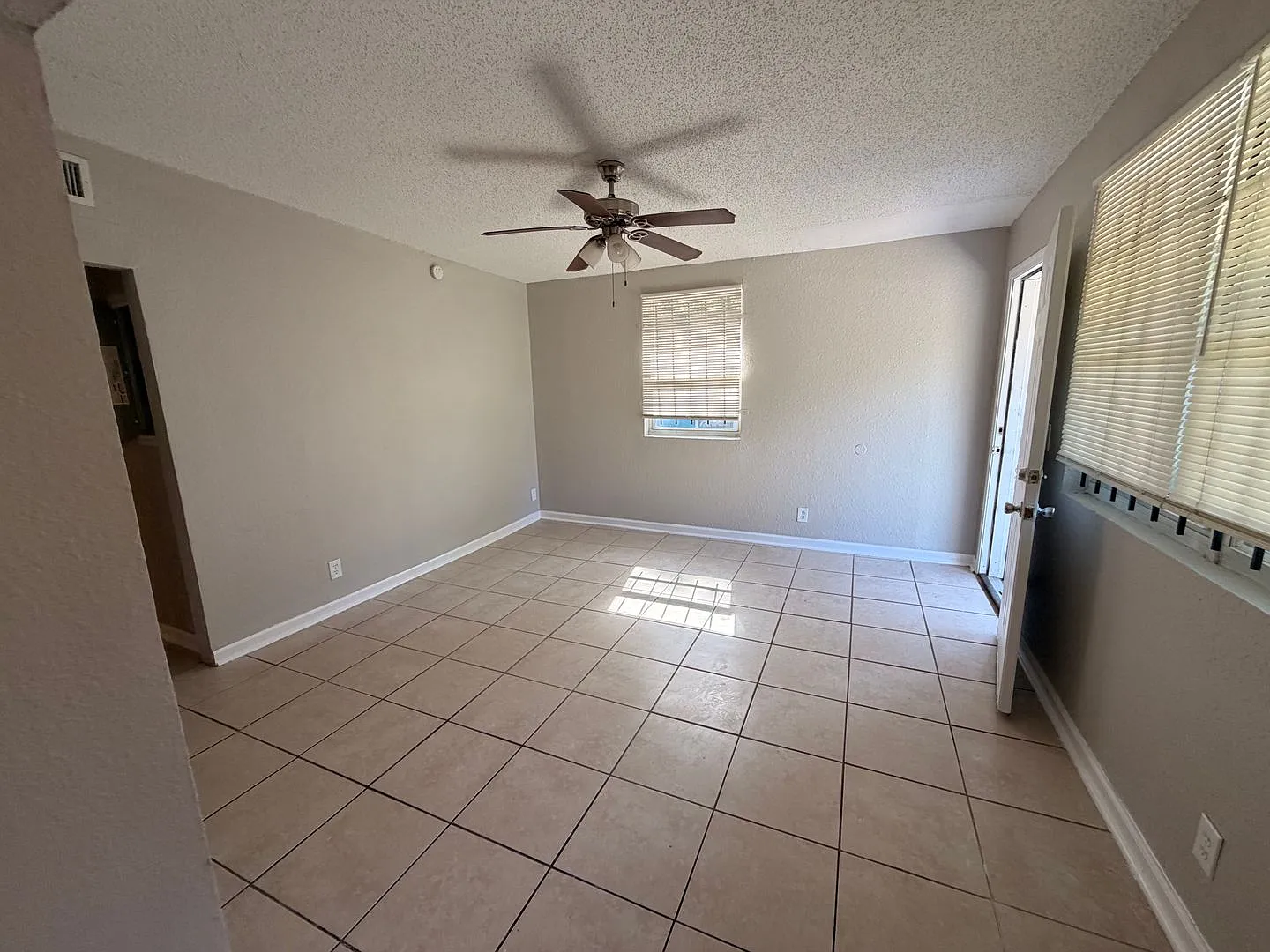 Spacious, updated 3/1 with bonus room and large utility room — Photo 2