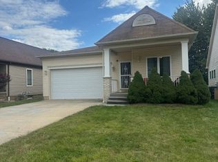 6403 Valley Ranch Dr, Cleveland, OH 44125