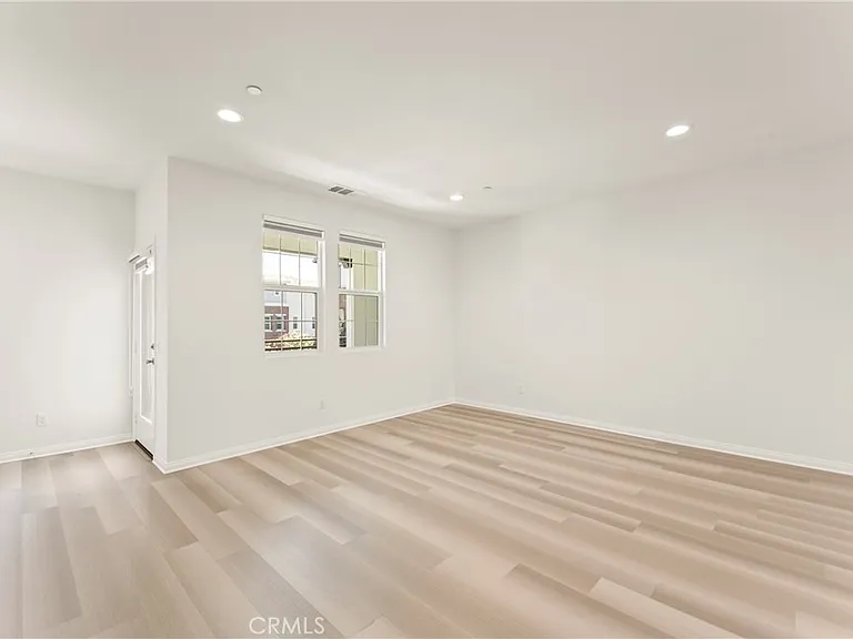 8916 Jasmine Dr — Photo 11