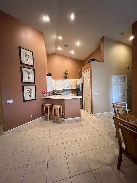 3 bed, 2.0 bath, 1577 sqft, $2,500 — Photo 3