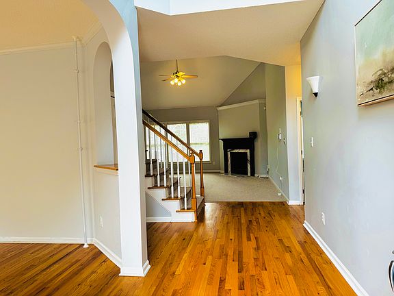 2nd image of 616 Park York Ln