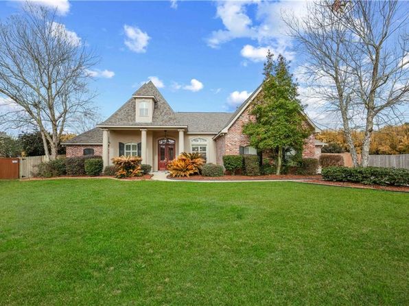 348 Sandalwood Dr, Mandeville, LA 70448