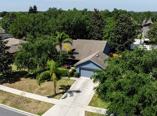 4660 Treasure Cay Rd, Tavares, FL 32778