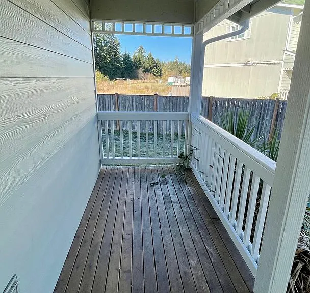 725-727 Crystal Springs Rd NW — Photo 2