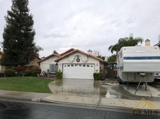 5509 Trails Way, Bakersfield, CA 93313