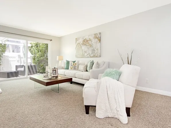 25061 Silverleaf Ln Unit 85, Laguna Hills, CA 92653