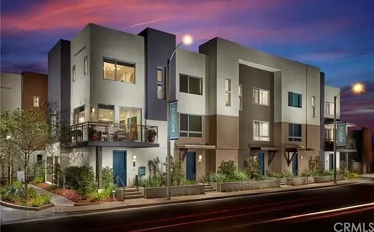 832 Aloe Pl — Photo 4