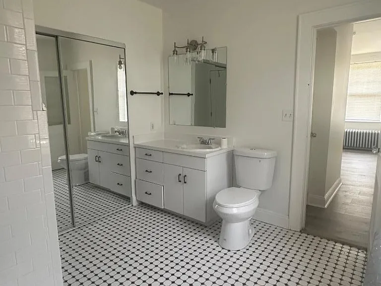 818 Summit Ave #3 — Photo 5