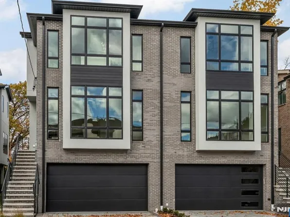 2449 Camner St, Fort Lee, NJ 07024