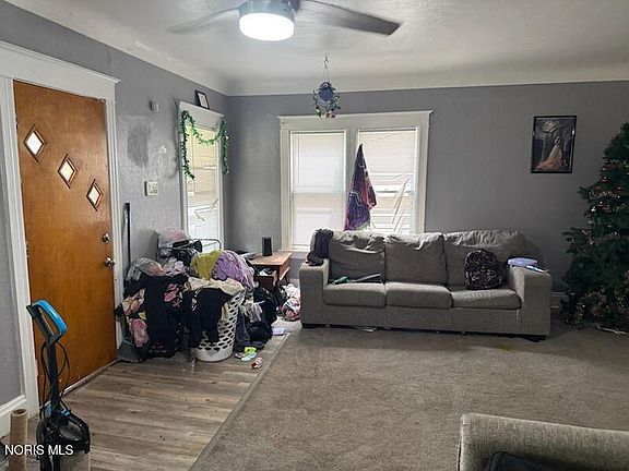 2nd image of 2611 Chase St