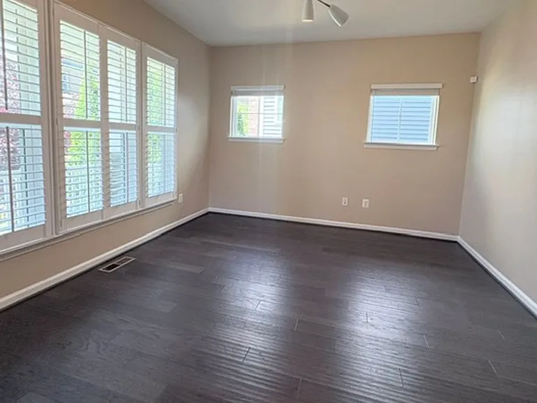 22110 Fulmer Ave — Photo 8