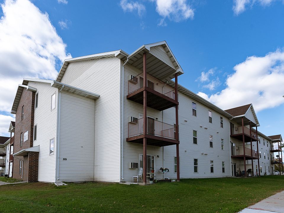 Fargo, ND Park Place Apartments | Exterior