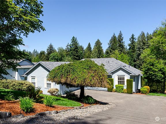 3rd image of 6843 Whitmore Drive NW