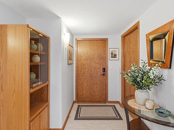 3rd image of 6100 Auto Club Rd APT 305