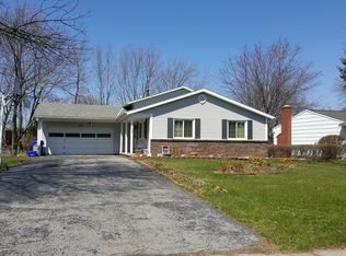 196 Judy Ann Dr, Rochester, NY 14616