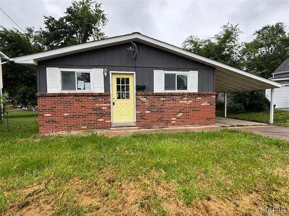 348 Mill St, Bethalto, IL 62010