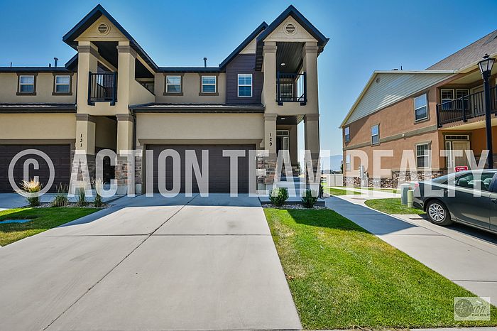 1st image of 129 E Carbonell Way