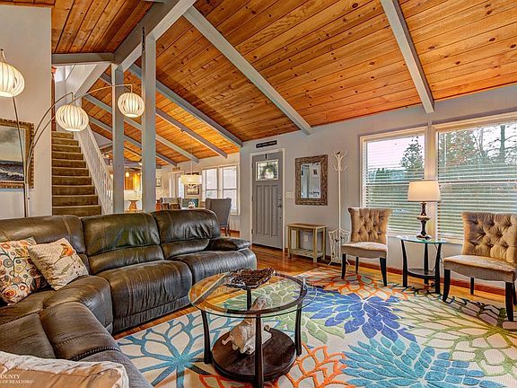 4th image of 18300 Wildflower Dr