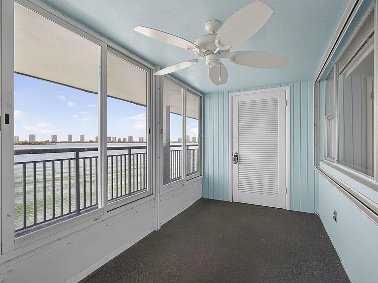 100 Shore Ct #307 — Photo 26