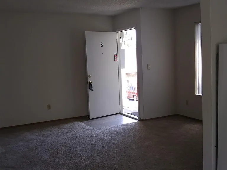 2223 Edison Ave #10 — Photo 7