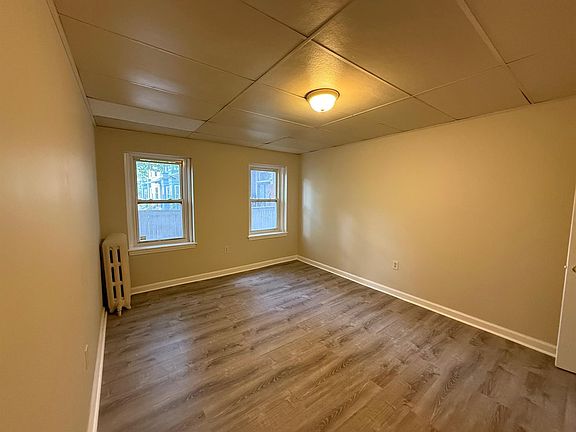 4th image of 105 Norfolk St #3