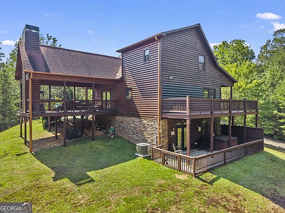 4th image of 45 Whispering Ln
