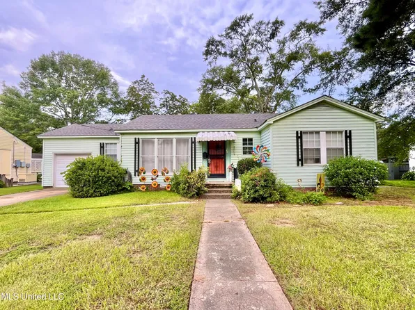 115 Center St, Crystal Springs, MS 39059