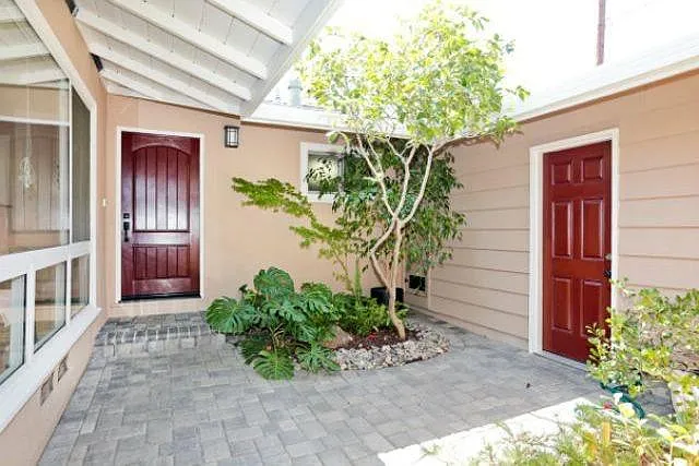 954 Primrose Ave — Photo 13