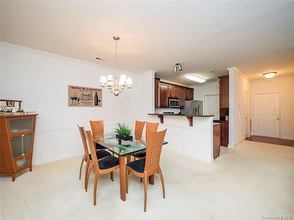 5th image of 11277 Hyde Pointe Ct #11277