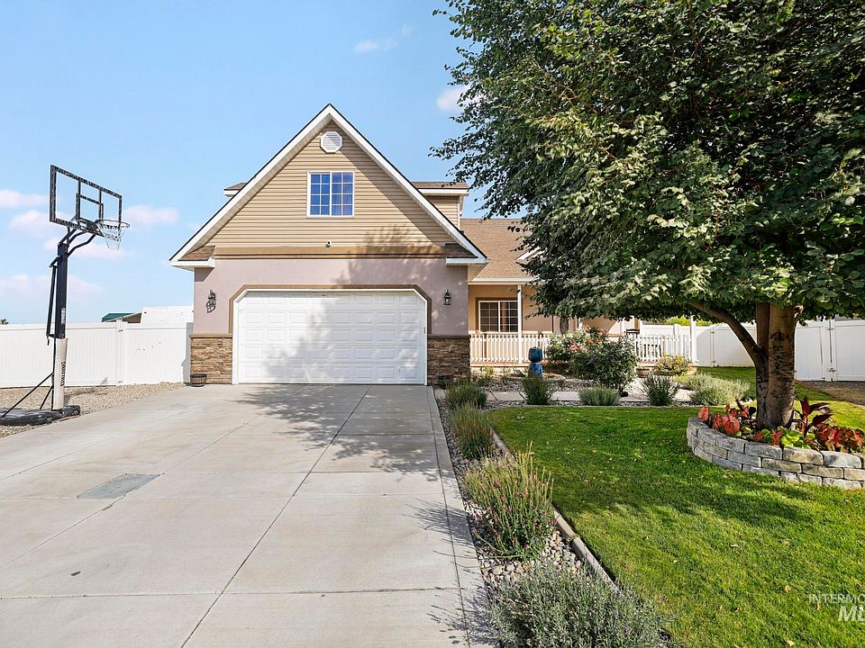 1st image of 2213 Alex Dr