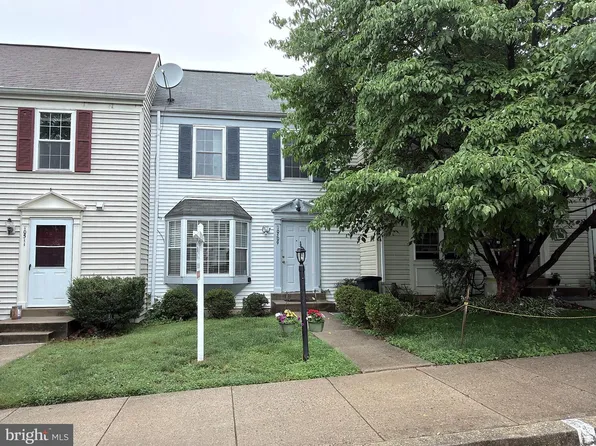 10509 Smithy Ct, Gaithersburg, MD 20878