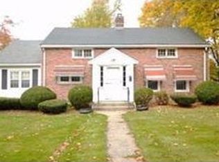 7 Hillcroft Rd, Waltham, MA 02452