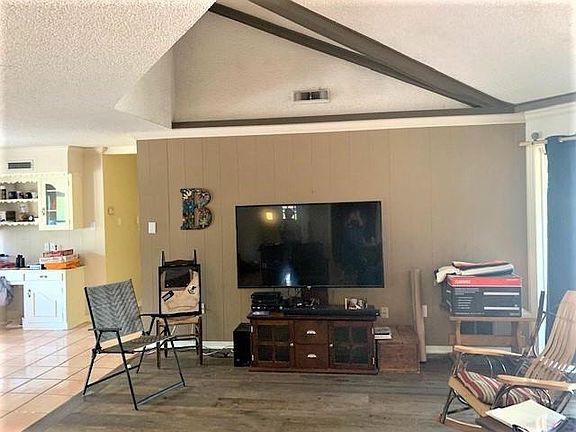 4th image of 309 Elm Cove Dr