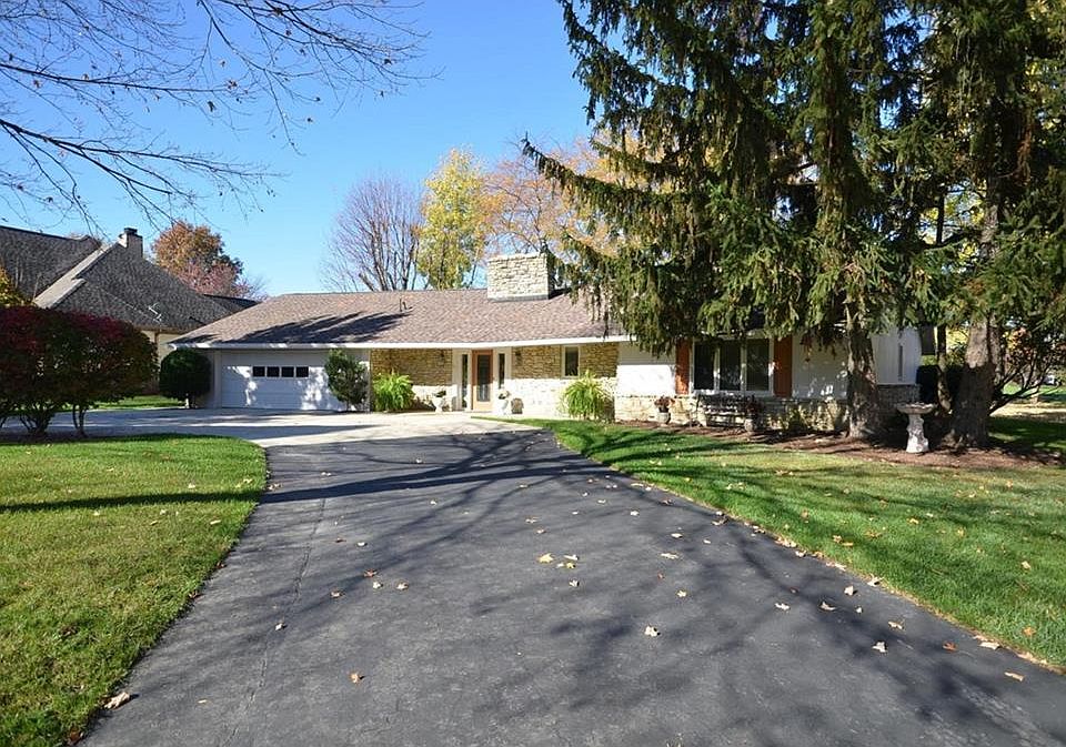 1st image of 207 Ashford Ct