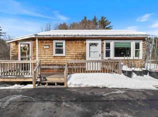 17 Benton Rd, Hooksett, NH 03106