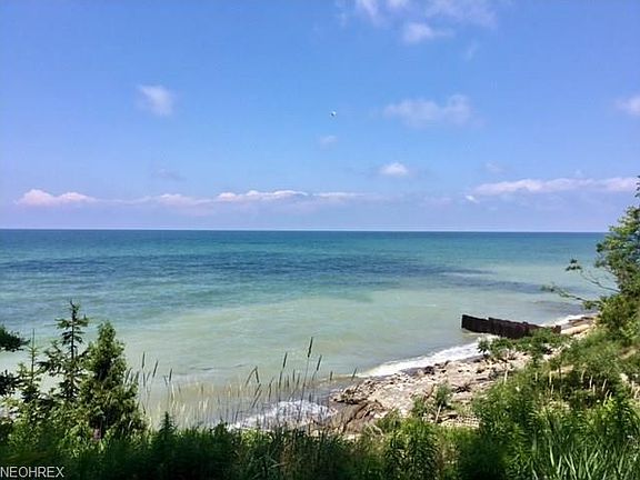4th image of 32201 Lake Shore Blvd