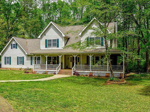 2nd image of 2616 Oakwoods Ln