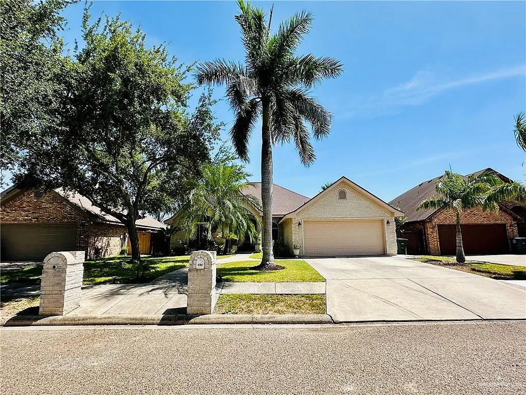 3 bed, 3.5 bath, 2059 sqft, $2,100 — Photo 3