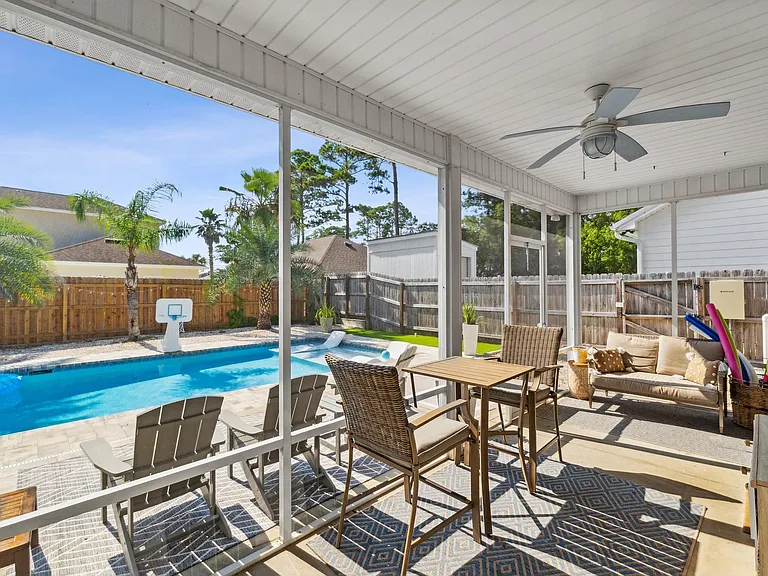 315 Pinetree Dr #1 — Photo 12