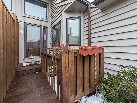 3rd image of 4523 Oak Hill Blvd