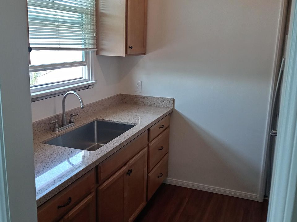 1st image of 4456 Illinois St