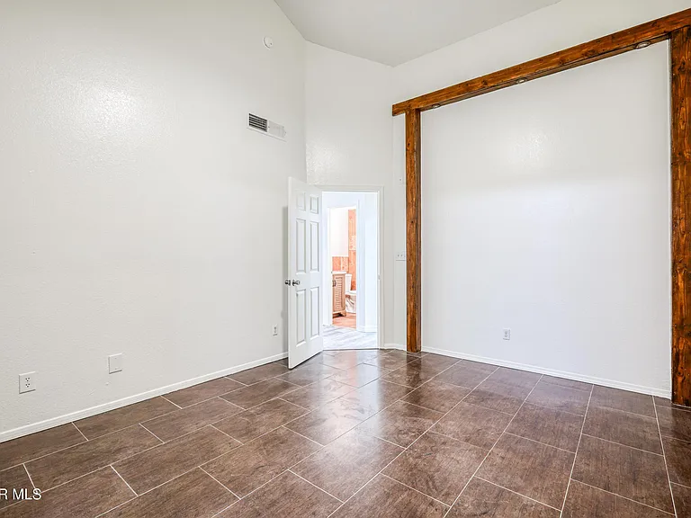 5733 Saplinas Rd — Photo 36
