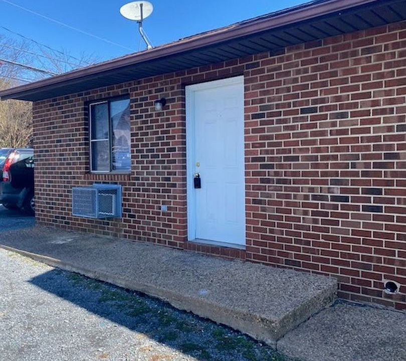 1st image of 525 Hawkins St